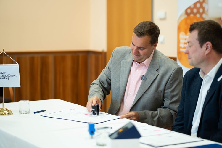 Czene Attila és dr. Juhász Roland