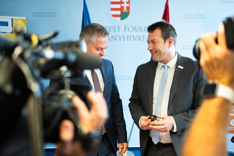 dr. Sára Botond Attila és dr. Juhász Roland