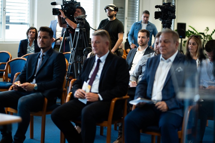 A közönség sorai