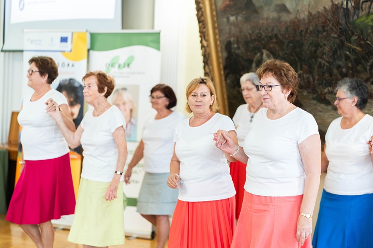 Örömtánc Klub Ibolyával
